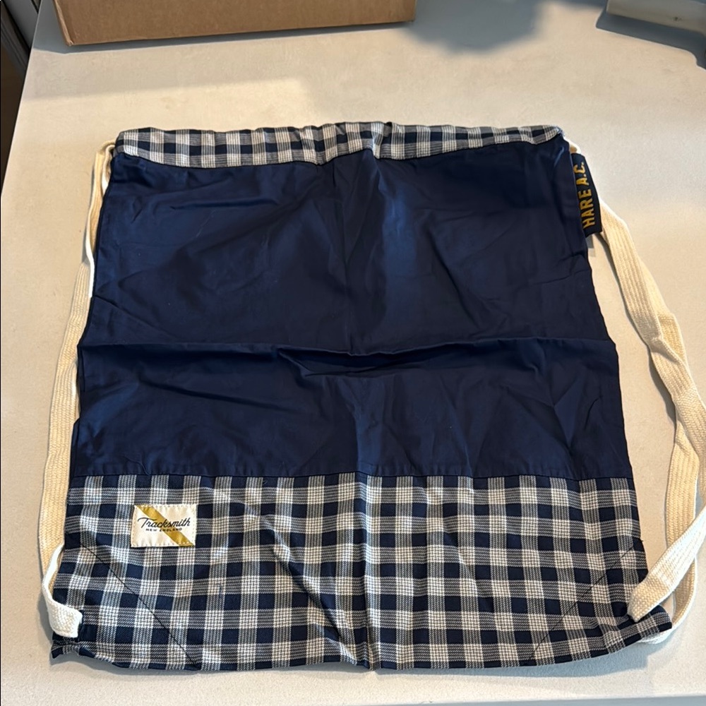 Tracksmith shoe bag - new